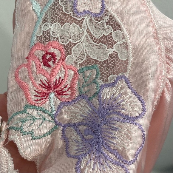 Vanity Fair Vintage Women’s Silk Nightgown Pink Embroidered Lace Trim Size Large - Picture 11 of 14
